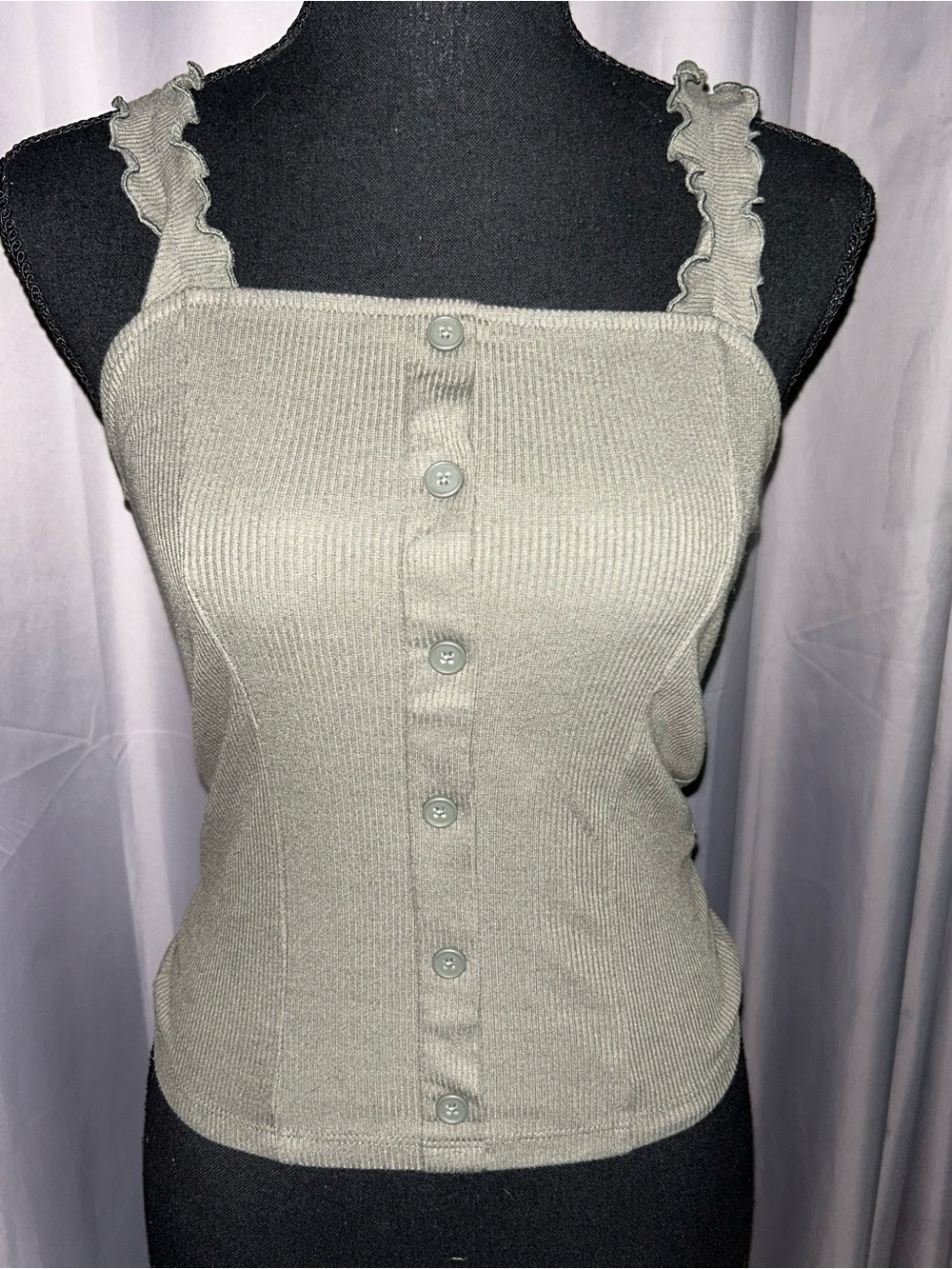Aeropostale Aero Seriously Soft Button down pale green tank top. Womens small